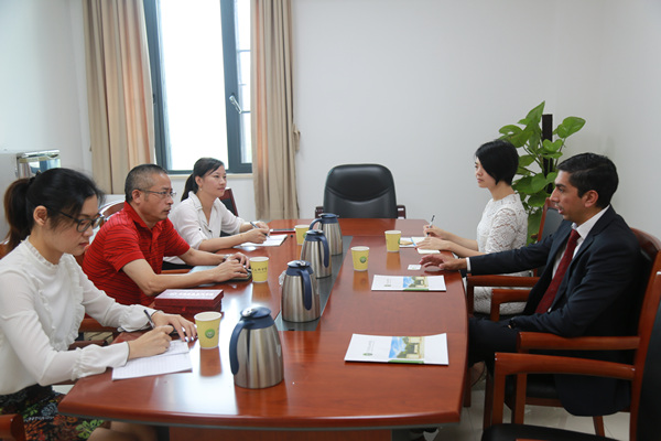Commercial Consul at Chilean Consulate General in Guangzhou visits GDAAS