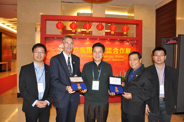 Two Foreign Experts Recommended by GDAAS Gained “The First Guangdong International Friendship Contribution Award”