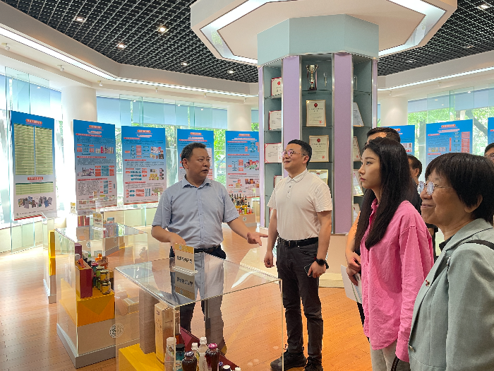 展厅接待-3.jpg