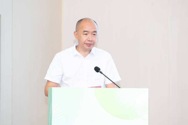 广东省农业技术推广中心党委委员、副主任张海发