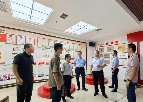 植保所资环所专家到广东清远金正大农业研究院有限公司交流-2.jpg