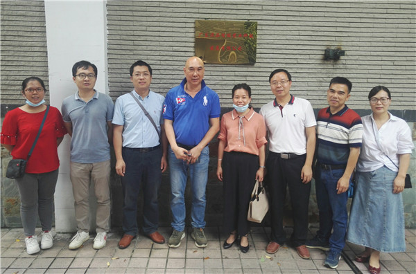 图片说明