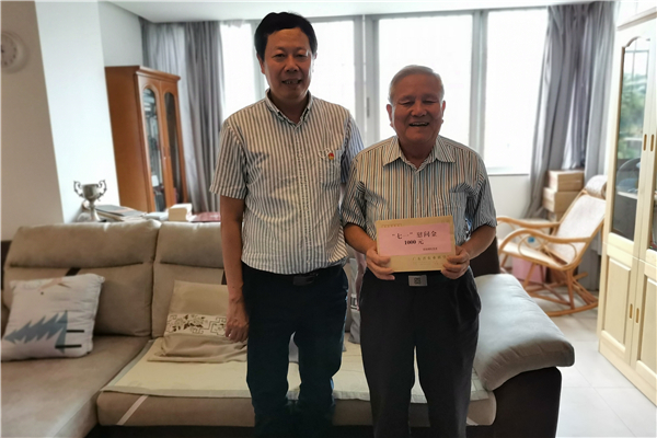 图片说明