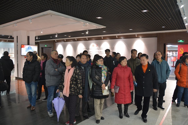 图片说明