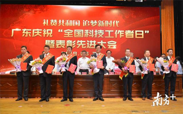 图片说明