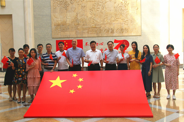 图片说明
