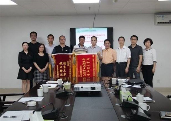 图片说明