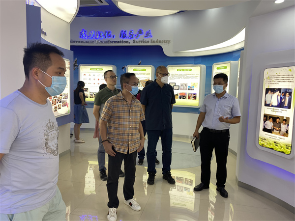 图片说明