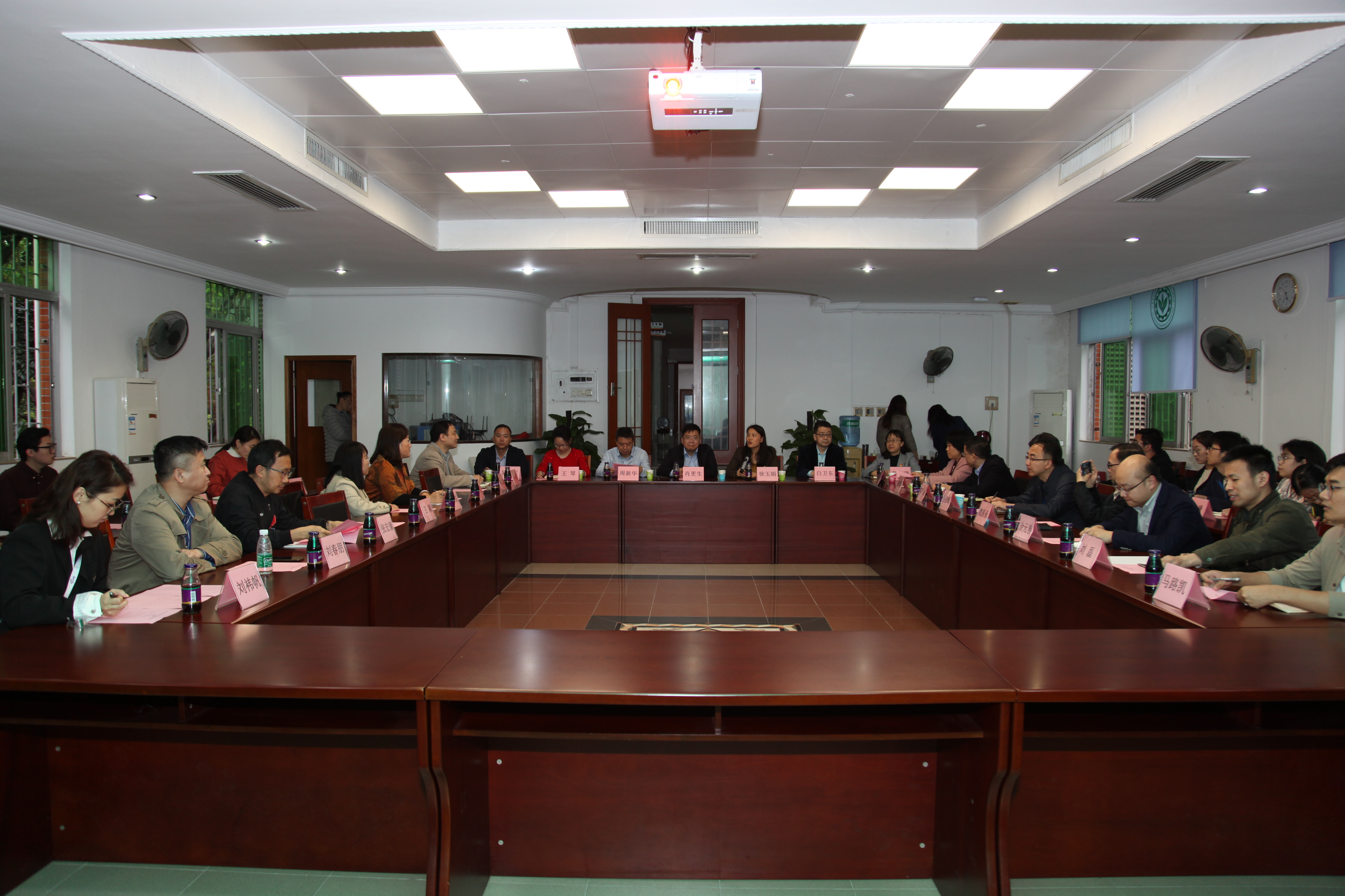 图片说明