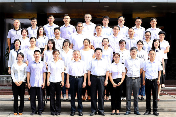 6-动物营养与饲料科学团队（杰出）--动科所-郑春田.jpg