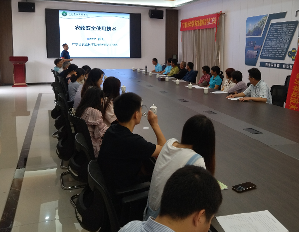 植保所与院监审部党支部联合开展主题党日活动02.jpg