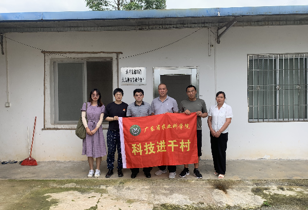 基因中心到廊田镇平富村开展“一所对一村”结对帮扶1.png