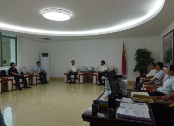 在东源县政府交流座谈会现场。