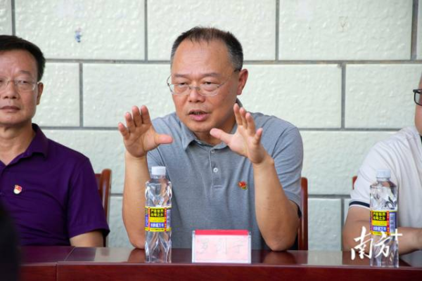广东省农科院蔬菜研究研究员罗剑宁  南方农村报 王俊涛 拍摄