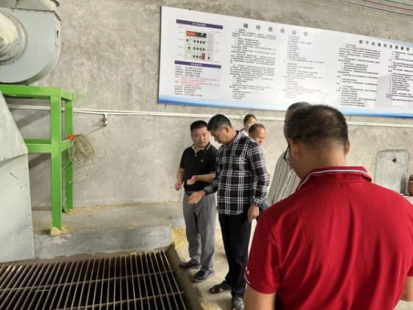 专家团在揭阳市福隆农业有限公司参观考察。