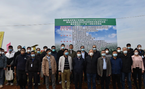 植保所举办国家重点研发计划项目现场观摩会-2.jpg
