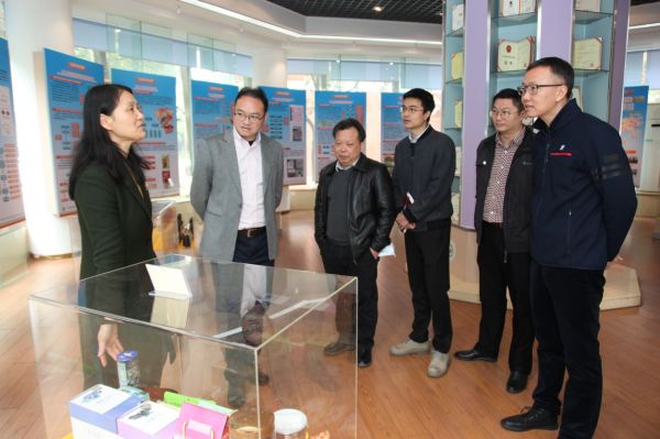 图片说明