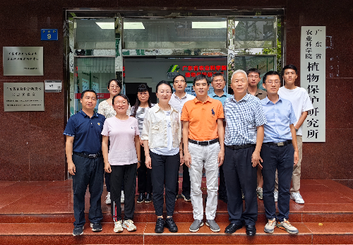 云南省农业科学院花卉研究所到植保所交流1(1).jpg